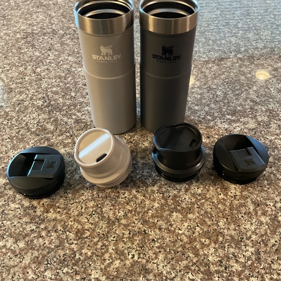 Stanley Classic Trigger Action Travel Mugs Set of 2 Charcoal and light gray 16oz - Picture 8 of 11